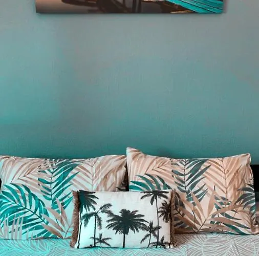 Дом отдыха Casa Lia-beach Front