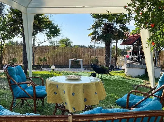 Casa Lia-beach Front Дом отдыха *