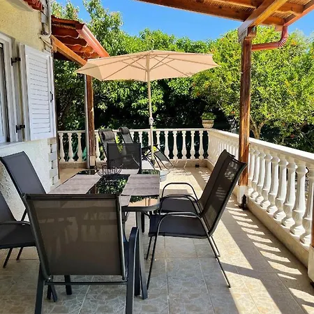 Casa Lia-beach Front Holiday home *