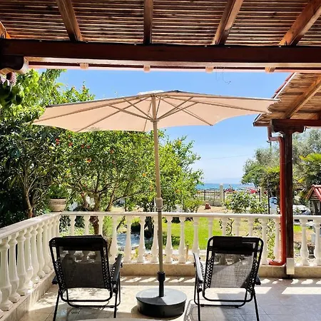 Holiday home Casa Lia-beach Front Nea Kallikrateia