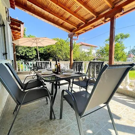 Casa Lia-beach Front Holiday home *