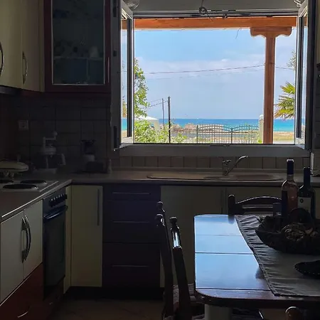 別荘 Casa Lia-beach Front Nea Kallikrateia