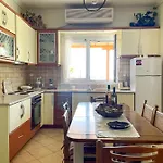 Casa Lia-beach Front Case de vacanță