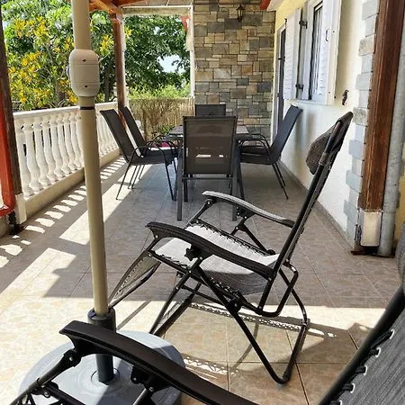 Semesterbostad Casa Lia-beach Front *