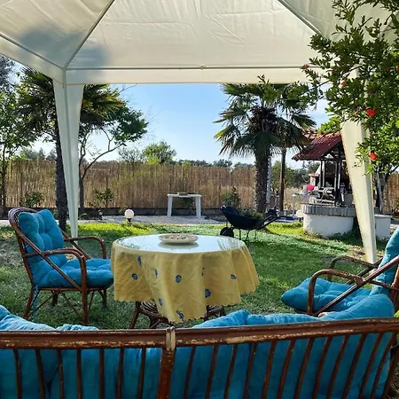 Casa Lia-beach Front Semesterbostad *