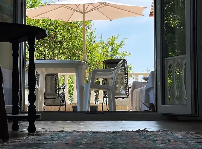 Casa Lia-beach Front *